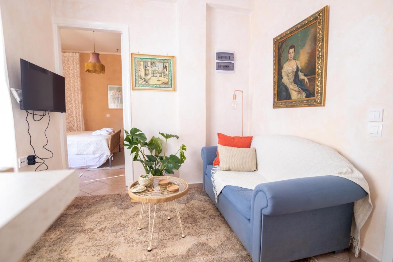 Mediterranean House - 12 Min From Acropolis! Apartamento Atenas Exterior foto