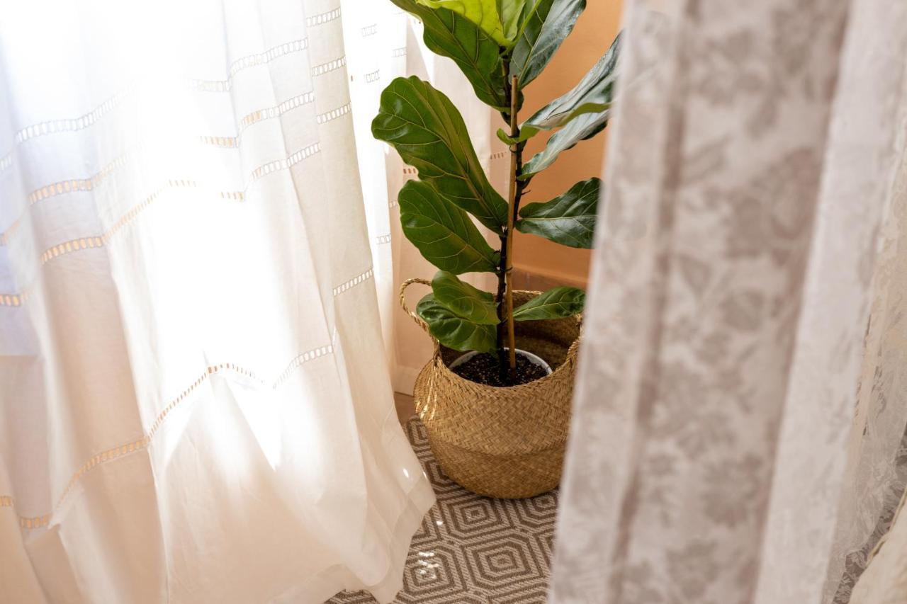Mediterranean House - 12 Min From Acropolis! Apartamento Atenas Exterior foto